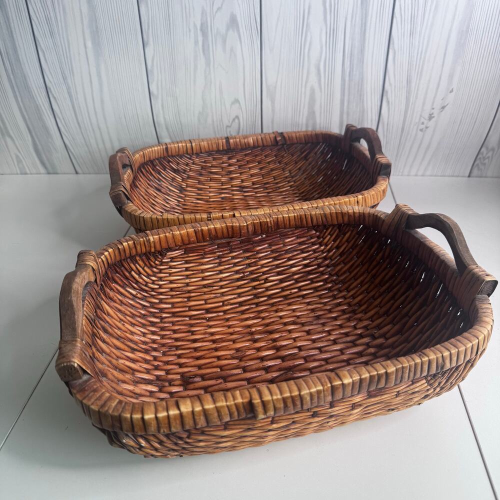 Vintage Set of 2 Woven Baskets w/ Wooden Handles Cottage Rustic